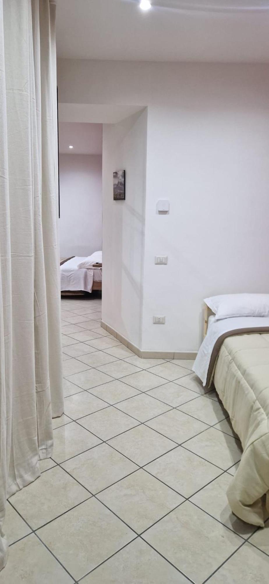 Domus Pisanelli Hotel Napoli Bagian luar foto