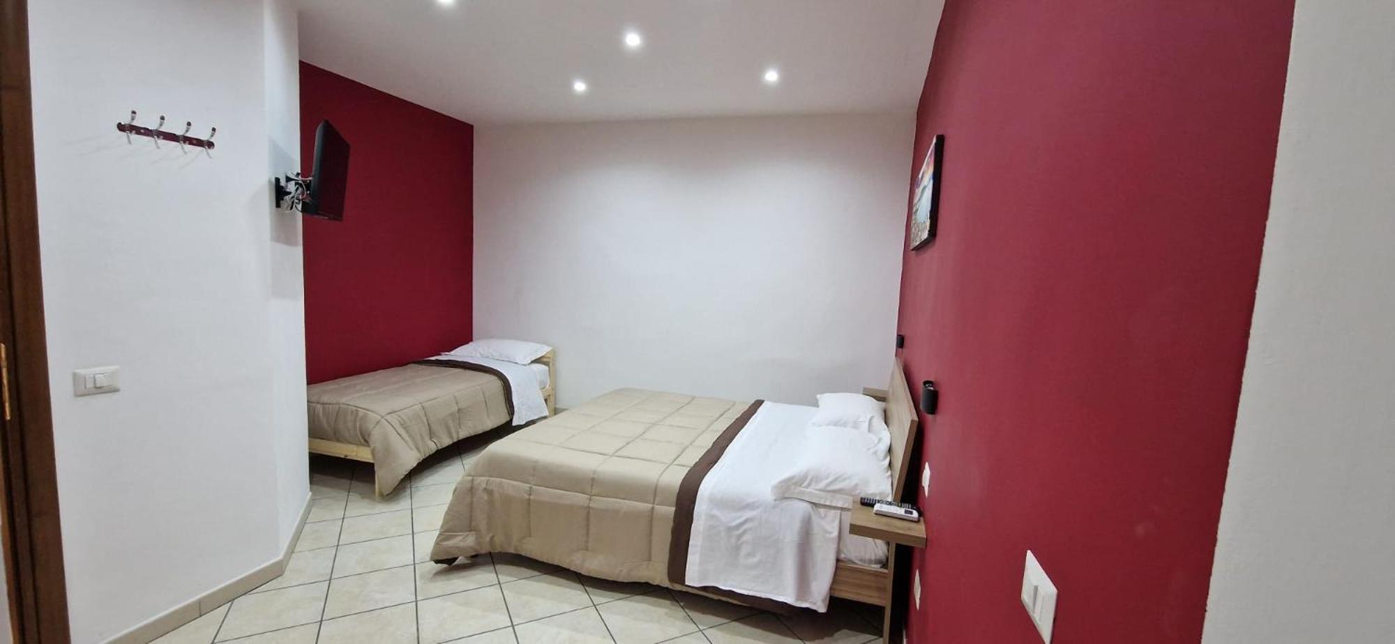 Domus Pisanelli Hotel Napoli Bagian luar foto